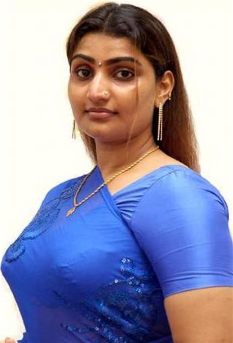 Indian aunty XXX images of hot big tits & ass 